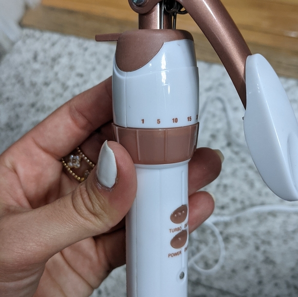 Conair 1/2 inch Curling iron - Picture 3 of 5